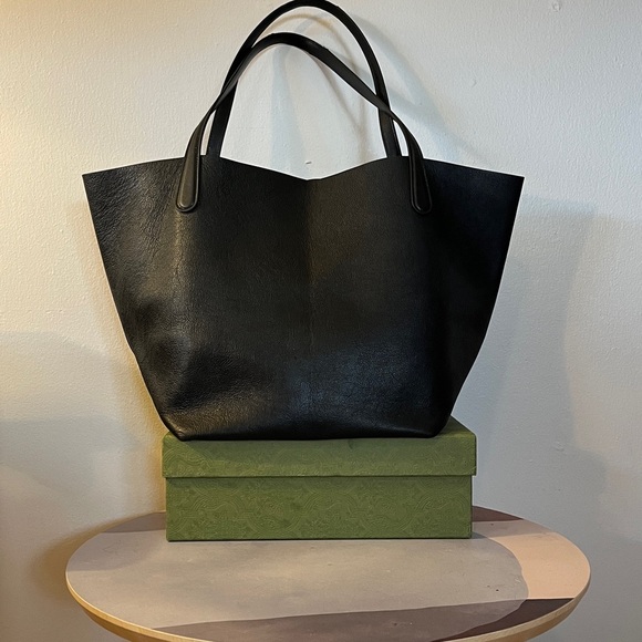 Mansur Gavriel Everyday Soft Tote in Black. Convertible east-west north-south! - Picture 9 of 13